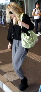 ao crop OLSENOBSESSIVE.NET.jpg