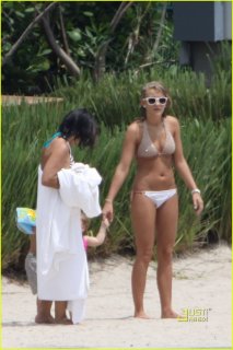 spears-family-vacation-miami-12.jpg