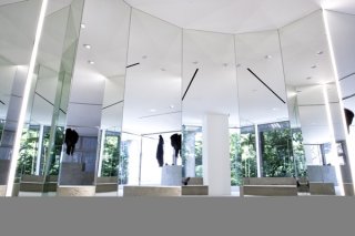 rick_owens_tokyo_store_02-thumb-600x400-13665.jpg