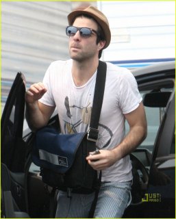 zachary-quinto-prius-14.jpg