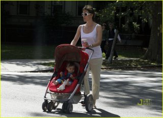 jennifer-garner-seraphina-stroll-01.jpg jennifer-garner-seraphina-stroll-01.jpg