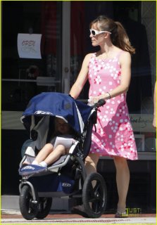 jennifer-garner-violet-affleck-pizza-05.jpg jennifer-garner-violet-affleck-pizza-05.jpg