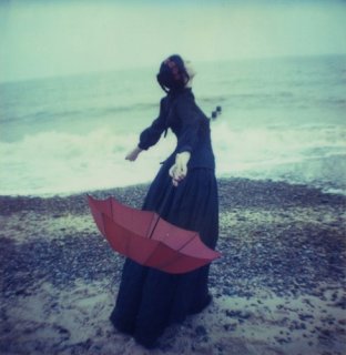 wendy bevan rött paraply.jpg