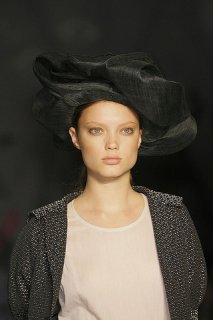 United-Bamboo-Beauty-spring-fashion-2010-003_runway.jpg