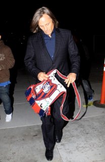 viggo manbag 09oct09 03.jpg