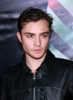 Ed-at-The-Stepfather-Premiere-ed-westwick-8613245-437-600.jpg