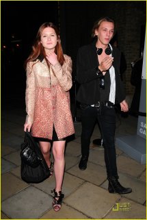 bonnie-wright-prada-pretty-12.jpg