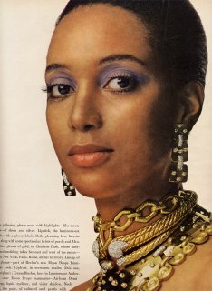 american_vogue_september15th_1970__penati2.jpg