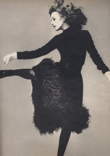 american_vogue_september15th_1970__loulou__avedon6.jpg