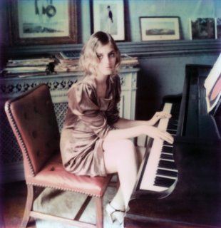 Marie Claire IT Nov 2009 Wendy Bevan 9.jpg