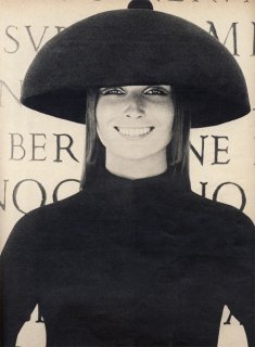 american_vogue_september15th_1970__rubartelli2.jpg