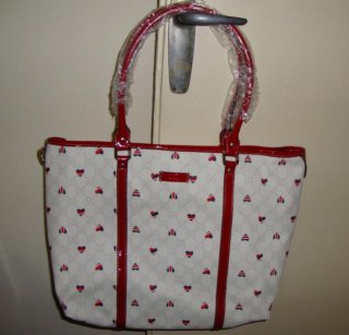 gucci hearts tote.jpg
