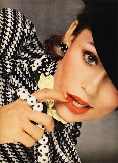 american_vogue_january_1973__hutton__avedon2.jpg