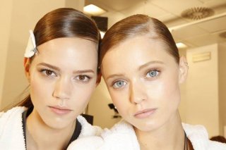 Backstage - Gucci SS10 via elle.it 1.jpg