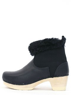 boot_5_classic_suede_shearling_img2.jpg