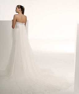 coleccion-elie-by-elie-saab-2009-modelo-pisces-2.jpg
