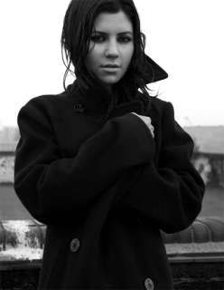 Marina++the+Diamonds+marinabw2.png