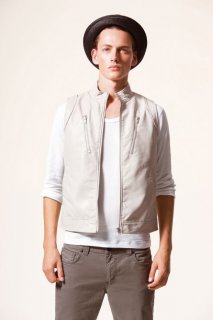 uniqlo-2010-spring-collection-20.jpg