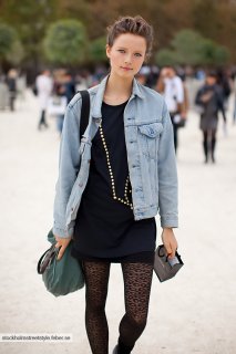 Anna_de_Rijk_at_Karl_Lagerfeld_fashion_show.jpg