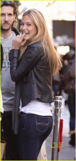 bar-refaeli-lure-restaurant-04.jpg
