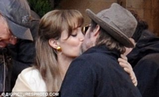 kiss.jpg
