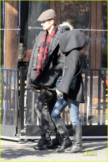 rachel-bilson-hayden-christensen-coffee-crepes-14.jpg