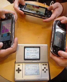 PSP vs DS.jpg