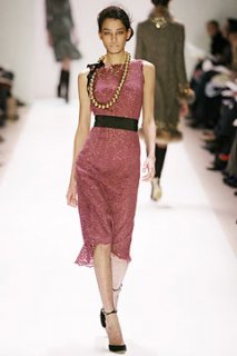 Monique Lhuillier fw 05 4 Imai.jpg