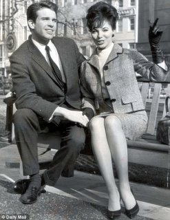 Joan Warren.jpg