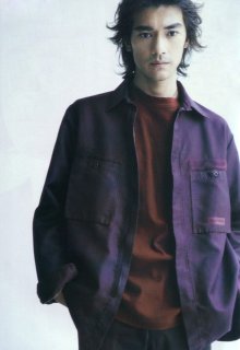 200210vogue5.jpg