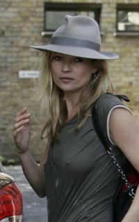 kate-moss-042310-1.jpg