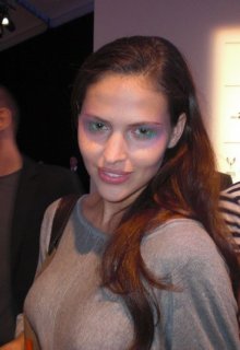 hana-113420_L.jpg
