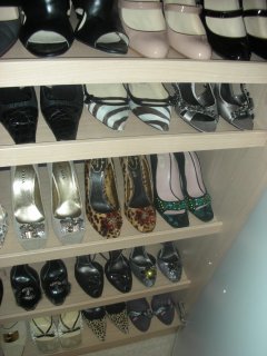 closet 005.JPG