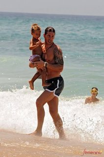 5716_sergio-ramos-con-su-familia-en-cadiz.jpg 5716_sergio-ramos-con-su-familia-en-cadiz.jpg