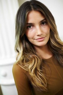 Lily+Aldridge+Burberry+Soho+Celebrates+Fashion+S7y7Tgc_Xg0l.jpg