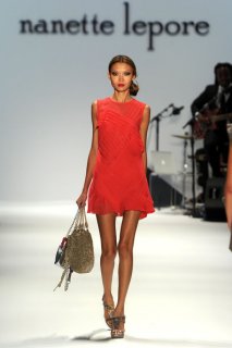 Nanette+Lepore+Runway+Spring+2011+MBFW+moSLyxWOvX-l.jpg