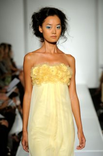 Douglas+Hannant+Runway+Spring+2011+MBFW+xZgdBoCAQgjl.jpg