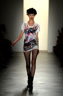 Jeremy+Scott+Runway+Spring+2011+MBFW+bDs_tJmiSBml.jpg