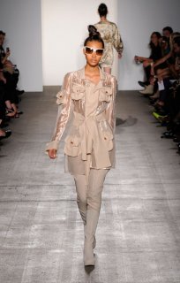 Eva+Minge+Runway+Spring+2011+MBFW+gcpQLsaNAhRl.jpg