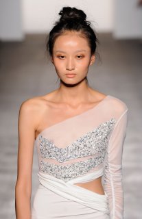 Eva+Minge+Runway+Spring+2011+MBFW+_8H8NHCNRK9l.jpg