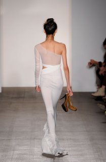 Eva+Minge+Runway+Spring+2011+MBFW+sf97n7QY9fBl.jpg