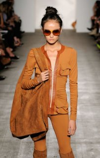 Eva+Minge+Runway+Spring+2011+MBFW+hBxfADeZIKvl.jpg