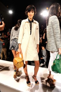 Tory+Burch+Presentation+Spring+2011+MBFW+Zi2E8jbqbTsl.jpg