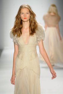 J+Mendel+Runway+Spring+2011+MBFW+rd3ktTzWfMtl.jpg