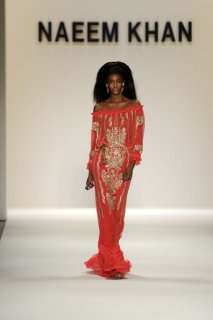 Naeem+Khan+Runway+Spring+2011+MBFW+aSC4M8PLemIl.jpg