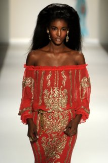 Naeem+Khan+Runway+Spring+2011+MBFW+BtlrmwBDV4Ul.jpg