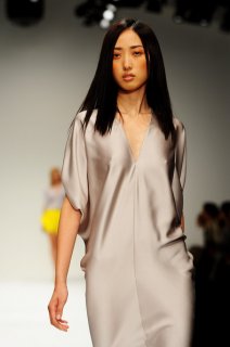 Maria+Grachvogel+Runway+LFW+Spring+Summer+8xpvD3zEzx5l.jpg