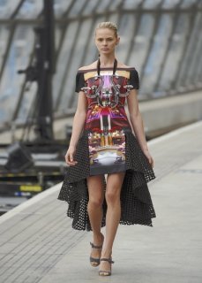 katrantzou_rs11_0233_slideshow_gallery_sfilate.jpg