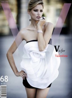 Valentino Couture 2010 2.jpg