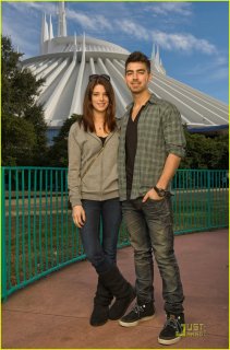 ashley-greene-joe-jonas-disney.jpg